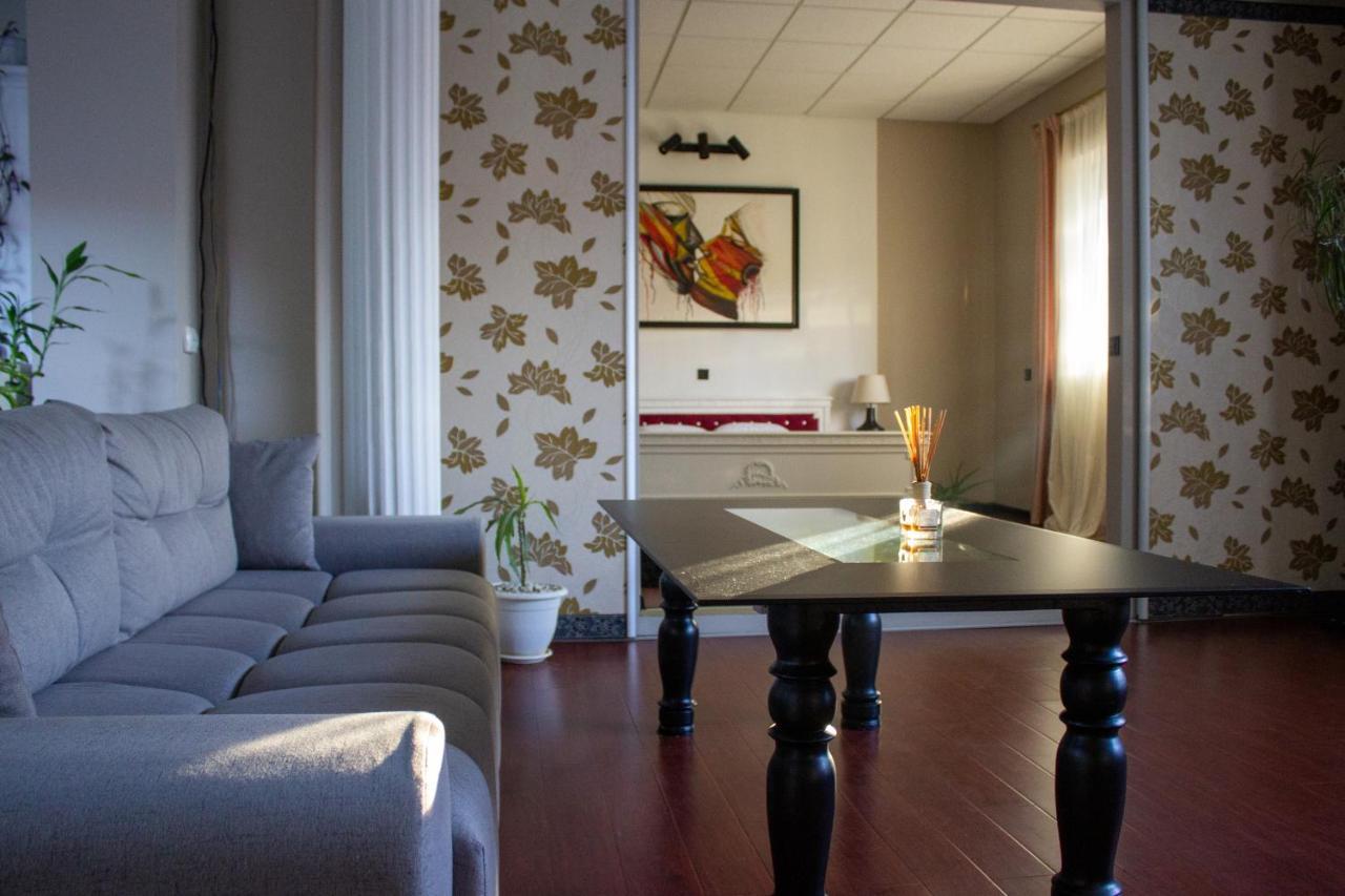 Yox Apartment 1 オラデア エクステリア 写真